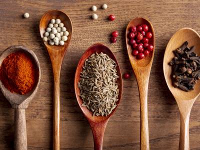 The wealth of spices: Why saffron, vanilla and other delicacies cost so much!