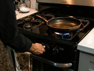 Stove that's too worn out: signs you shouldn't ignore to protect your health