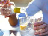 Articles: Is sparkling water bad for you? Discover the myths and truths about this popular drink!