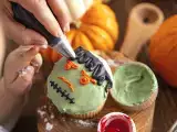 Articles: Want those bold Halloween dessert colors? Avoid these 4 common food coloring disasters