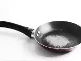 Articles: Backed by research: why you should get rid of damaged nonstick pans without delay