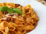 Articles: Here's why this homemade bolognese sauce makes pasta a thousand times better