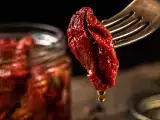 Articles: Dried tomatoes in oil: a concentrate of flavor in the pantry and 8 recipes to take advantage of it.