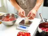 Articles: Agar-agar or gelatine: how do you convert without messing up your desserts?