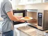 Articles: The microwave you're using could be ruining meals, here's the common mistake that makes food spoil