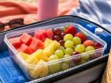 Articles: Take fruit to the beach without the heat ruining your snack: easy, practical ways to keep it cool