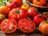 Articles: How to tell if your tomatoes will be flavorful: what to look, feel, and smell before you bite