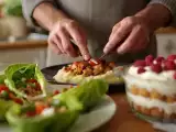 Articles: Daily menu, July 30: a refreshing lettuce salad, spicy chicken delight, and a fruity tiramisu
