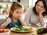 Articles: When your child refuses new foods: practical steps to handle food neophobia without pressure