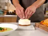 Daily menu, September 8: indulge in leek, coconut, and curry soup, raclette calzone, and no-bake cheesecakes