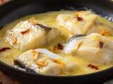 Traditional Cod Pil-Pil: Step-by-step methods to thicken the emulsion sauce gently without curdling