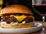 Articles: How to pair wine with cheeseburgers: simple rules and why certain flavors click together every time