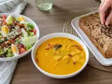 Articles: Daily Menu, September 29: a delightful bacon berry blue salad, aromatic thai yellow curry, and indulgent vegan banana bread