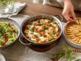 Articles: Daily menu, October 2nd: vibrant cabbage and guava salad, comforting zucchini and mozzarella gnocchi gratin, and delightful apple tart