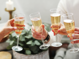 A spoon to save sparkling wine? The science behind this myth