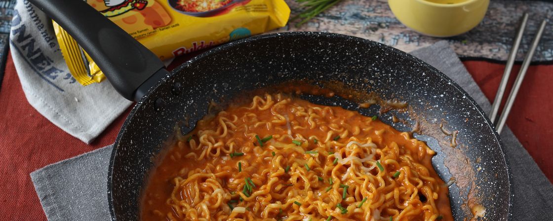 Let's cook with Korean buldak cheese flavor ramen noodles!