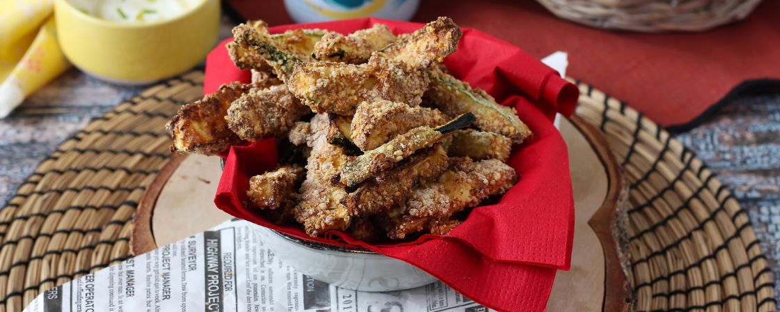 Zucchini fries cooked with Air Fryer!