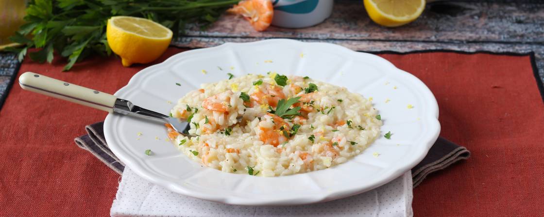 Shrimp and lemon risotto, the elegant and easy to prepare first course