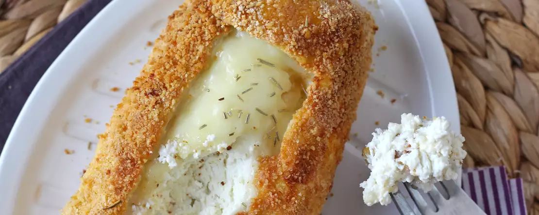 Crunchy, melt-in-your-mouth goat's cheese log breaded with air fryer: absolute comfort!