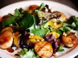 Recipe Pan seared scallops with a citrus balsamic glaze