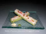 Recipe Craby celery sticks with bacon bits