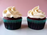 Recipe Red velvet cupcakes with cream cheese frosting