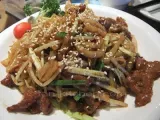 Recipe Stir-fried beef noodles with sesame seed