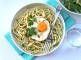 Recipe Fried eggs, red pepper flakes, garlic, and herbs pasta