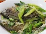 Recipe Pan-fried white spotted rabbitfish with leeks