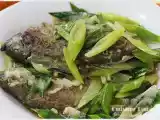 Recipe Pan-fried white spotted rabbitfish with leeks