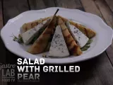 Recipe Salad with grilled pear, blue cheese and walnuts