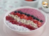 Recipe Smoothie bowl with berries - video recipe !