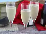 Recipe Champagne soup, a festive cocktail