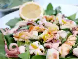 Recipe Grilled calamari salad recipe with rocket leaves