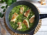 Recipe Chicken with a creamy spinach and mushroom sauce