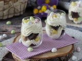 Recipe Easter brownie verrines with whipped cream