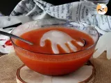Recipe Halloween cocktail with spooky hand ice cube - with video tutorial !
