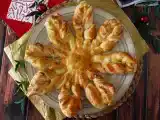 Recipe Flaky snowflake with cream cheese and salmon - the perfect appetizer for christmas