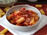 Recipe Amatriciana pasta, the traditional recipe