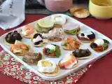 Recipe Platter of garnished blinis, the varied aperitif perfect for parties
