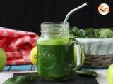 Recipe Detox juice in a blender, for maximum vitamins!