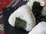 Recipe Tuna onigiri, the little japanese triangular rice sandwich - おにぎり