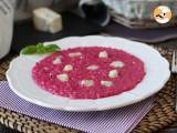 Beet and gorgonzola risotto: an explosion of color and intense flavors