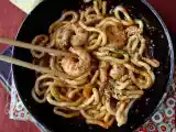 Recipe Shrimp udon noodles with spicy peanut sauce