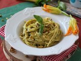 Recipe Pasta with squash blossoms, ricotta cheese and pistachios