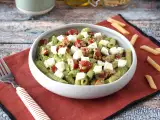Recipe Cold pasta with arugula pesto, cherry tomatoes and mozzarella: fresh and quick summer recipe