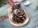 Recipe Turn your brownie into a chocolate pinecone!