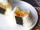 Recipe Onigiri with egg yolks cured in soy sauce