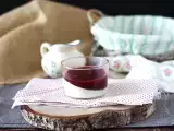 Recipe Panna cotta with red fruit coulis