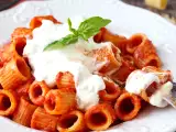 Recipe Pasta with stracciatella and creamy tomato: the first course ready in 10 minutes